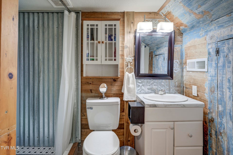 Photo #51: 6840 Greystone Road