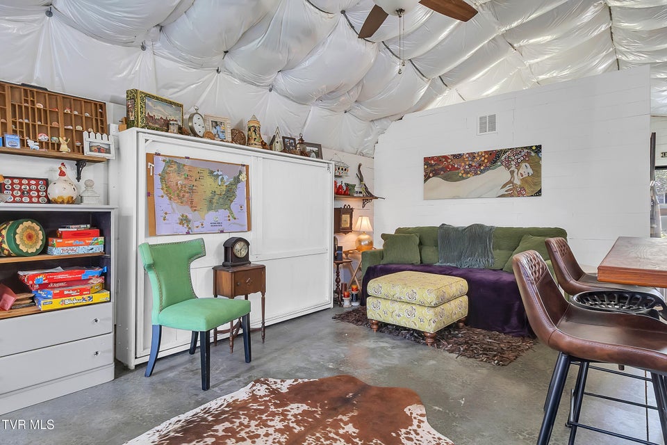 Photo #4: 135 Britton Avenue