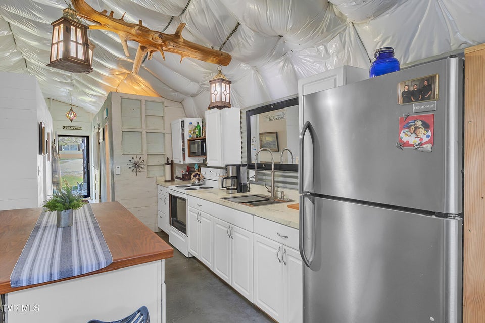 Photo #6: 135 Britton Avenue