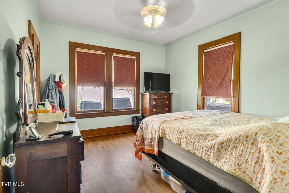 Photo #16: 224 Irish Street