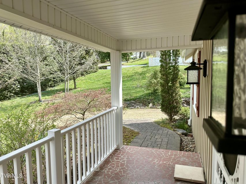 Photo #3: 612 Arlington Avenue