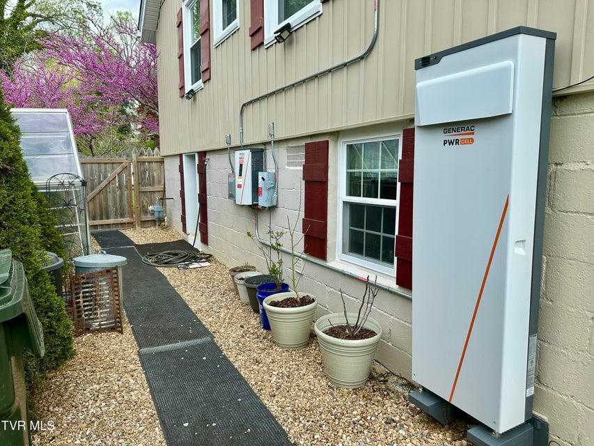 Photo #44: 612 Arlington Avenue