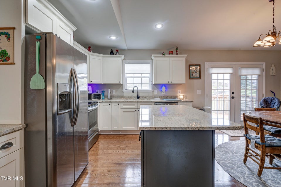 Photo #8: 90 Carr Lane North