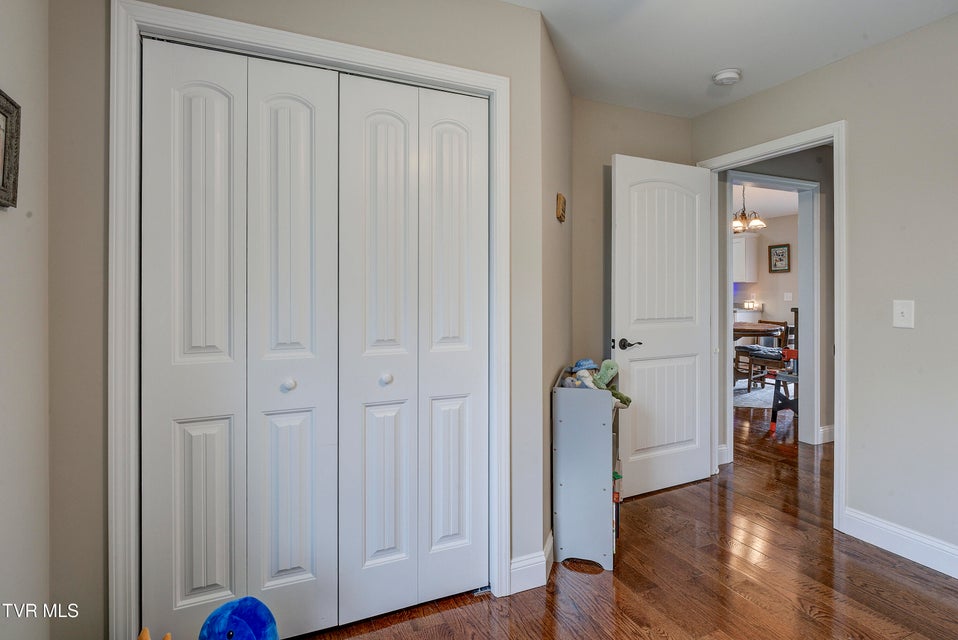Photo #26: 90 Carr Lane North