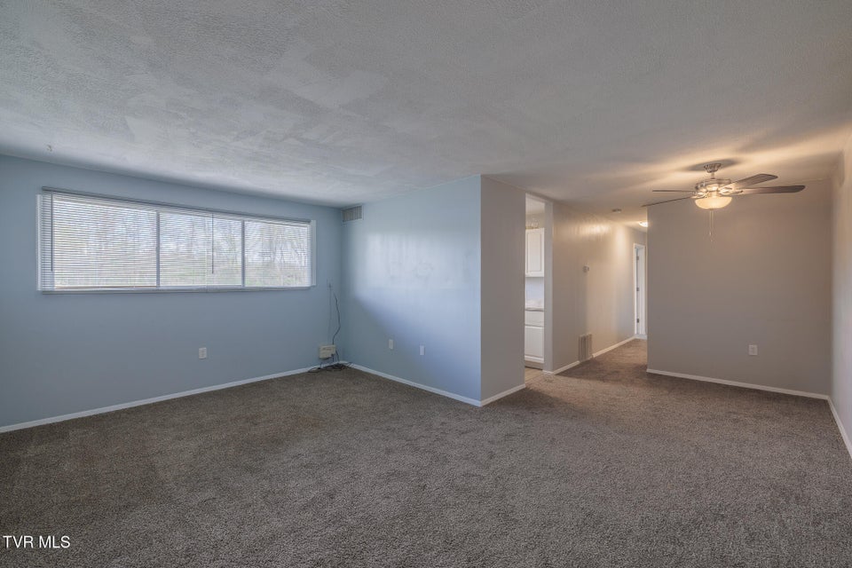 Photo #3: 1145 Carriage Circle