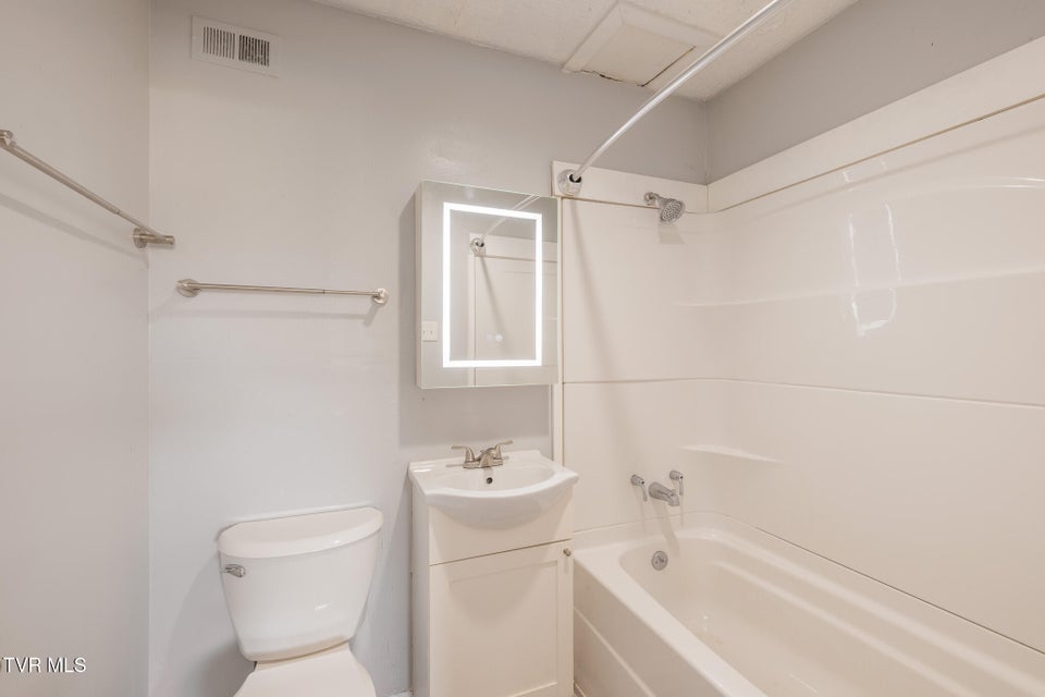 Photo #12: 1145 Carriage Circle