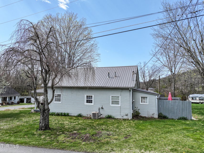 Photo #23: 435 Watterson Street