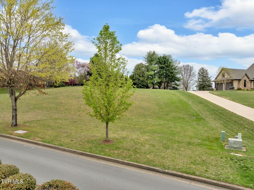 Photo #4: 302 Huntington Way