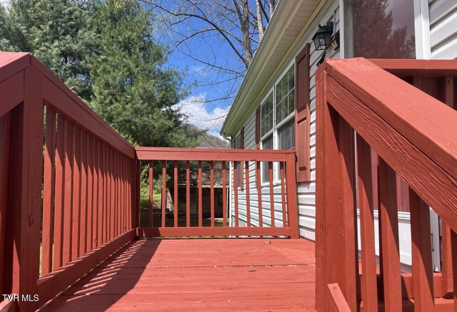 Photo #6: 518 E  River Street