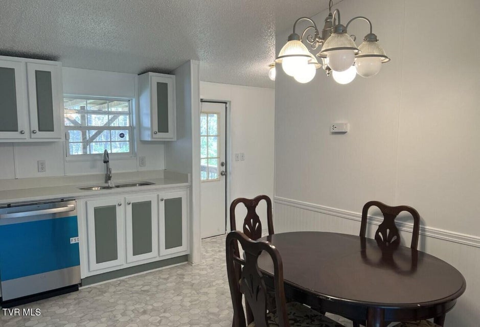 Photo #17: 518 E  River Street