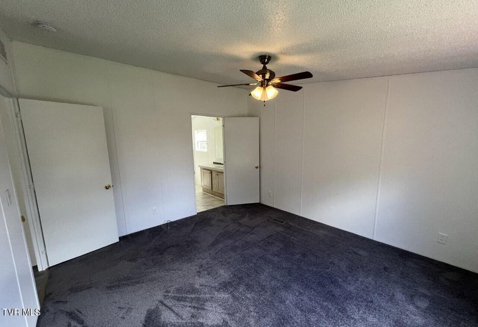 Photo #23: 518 E  River Street