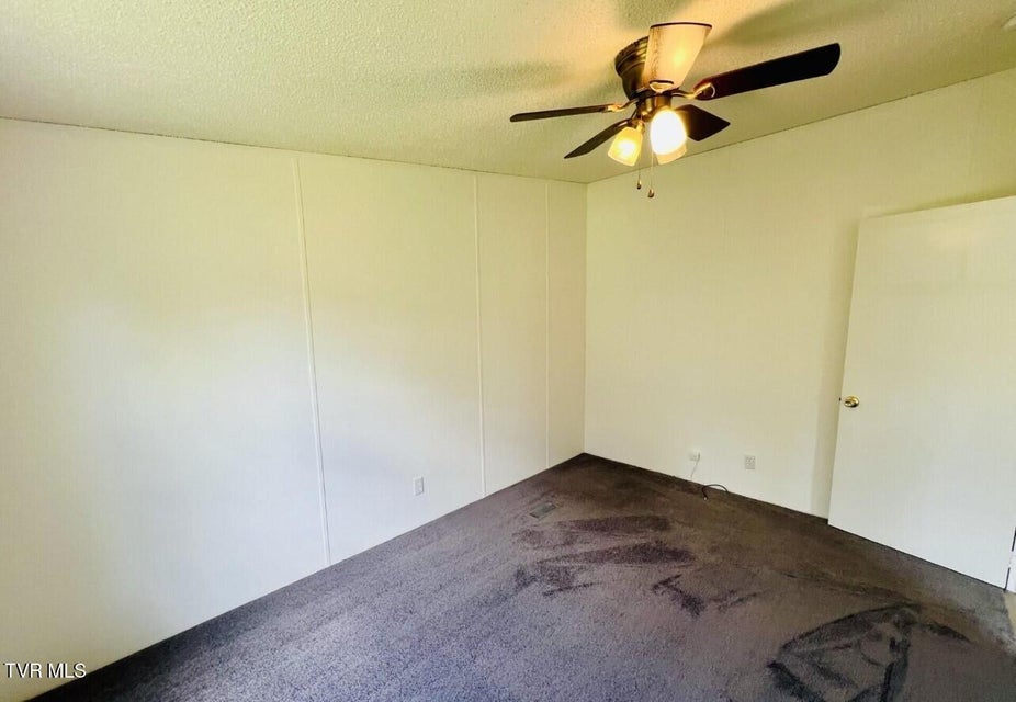 Photo #32: 518 E  River Street