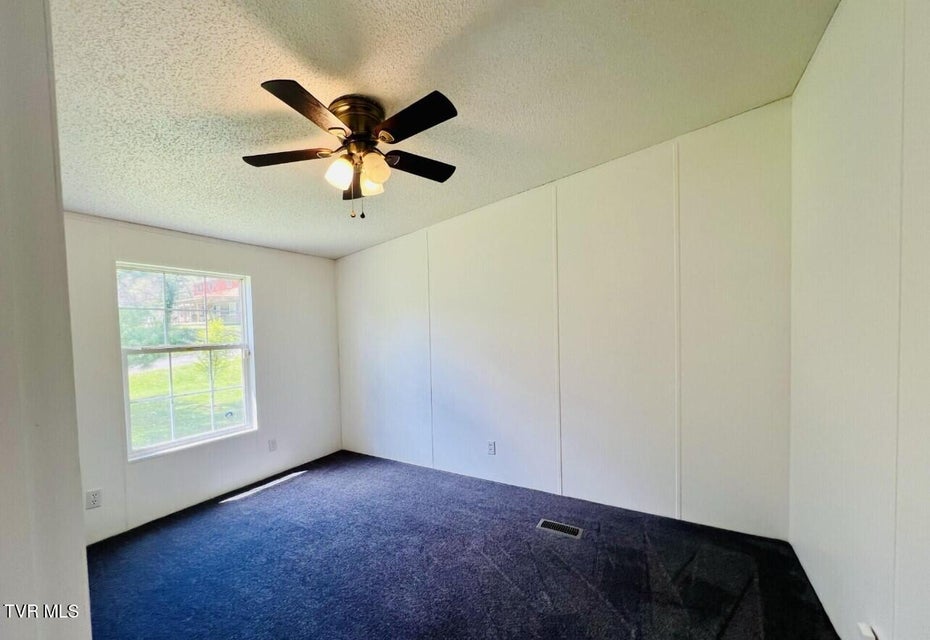 Photo #33: 518 E  River Street