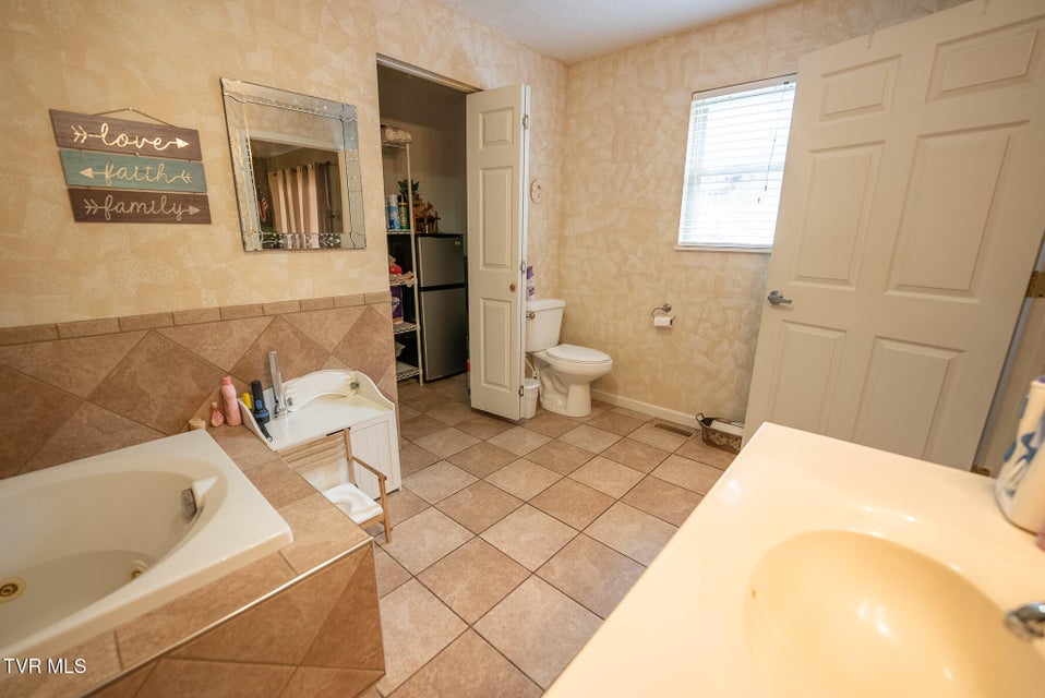 Photo #24: 8651 Tazewell Highway