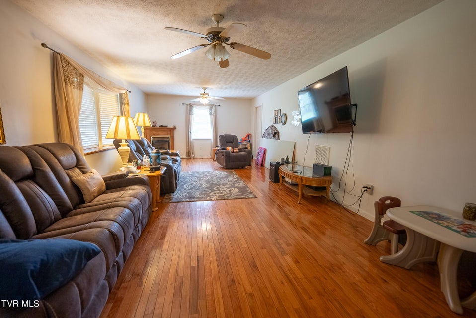 Photo #38: 8651 Tazewell Highway