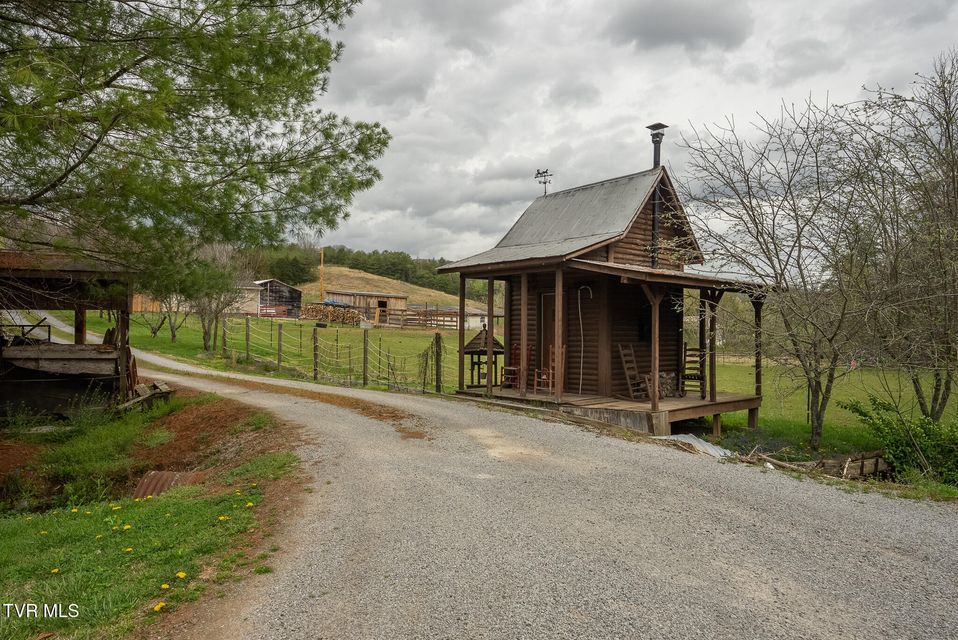 Photo #68: 8651 Tazewell Highway