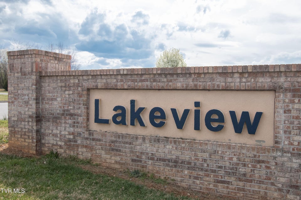 Photo #38: 210 Lakeview Estates Drive