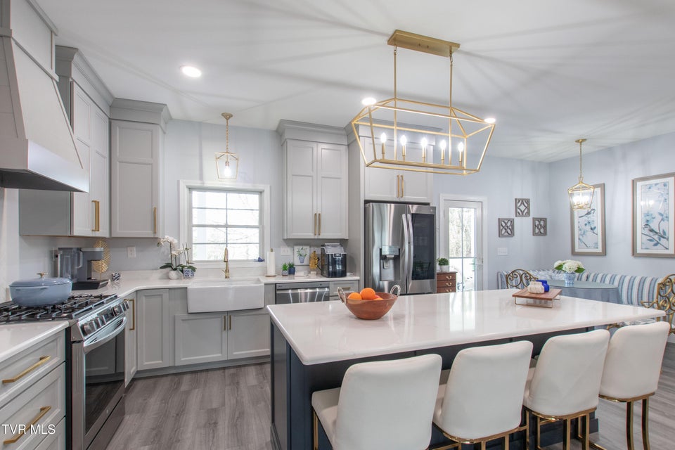 Photo #12: 210 Lakeview Estates Drive