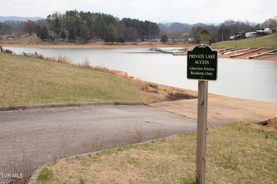Photo #42: 210 Lakeview Estates Drive