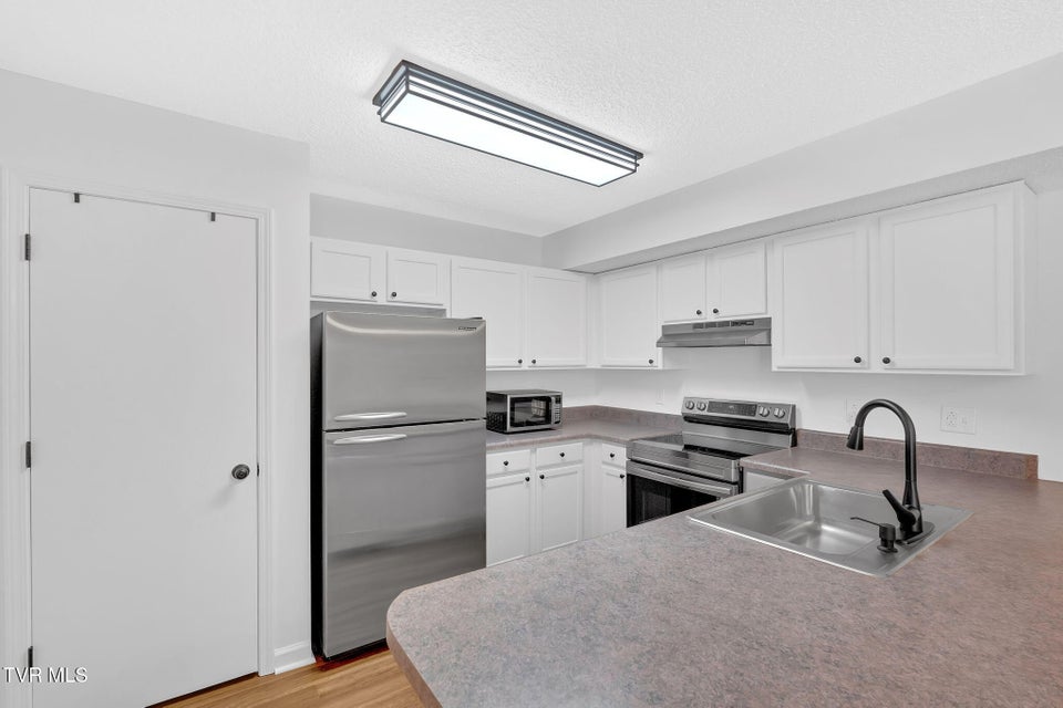 Photo #6: 1709 Herrin Drive
