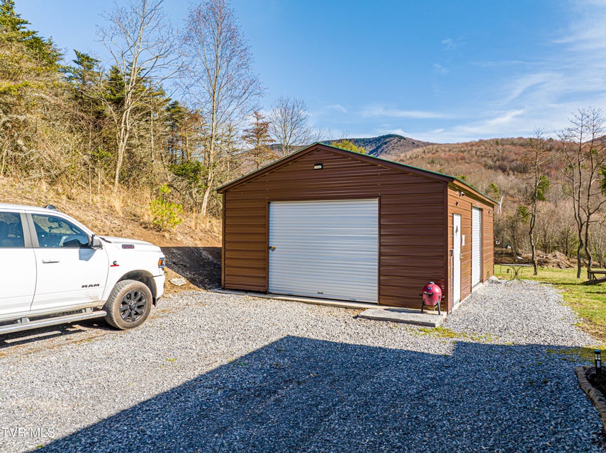 Photo #4: 20903 Azen Road