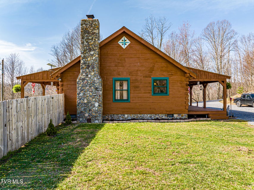 Photo #32: 20903 Azen Road