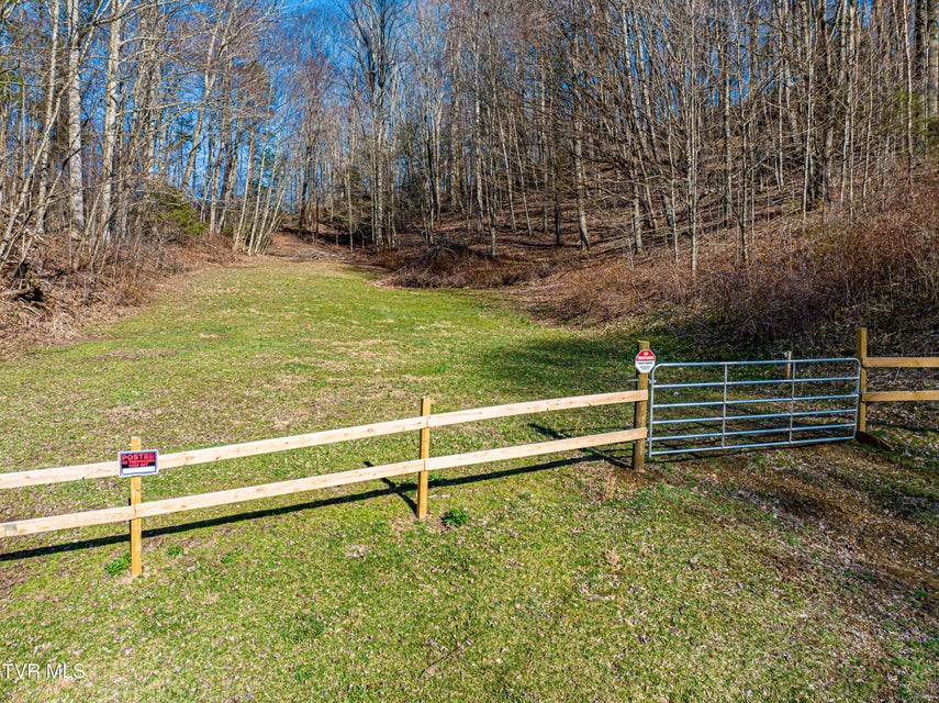 Photo #57: 20903 Azen Road