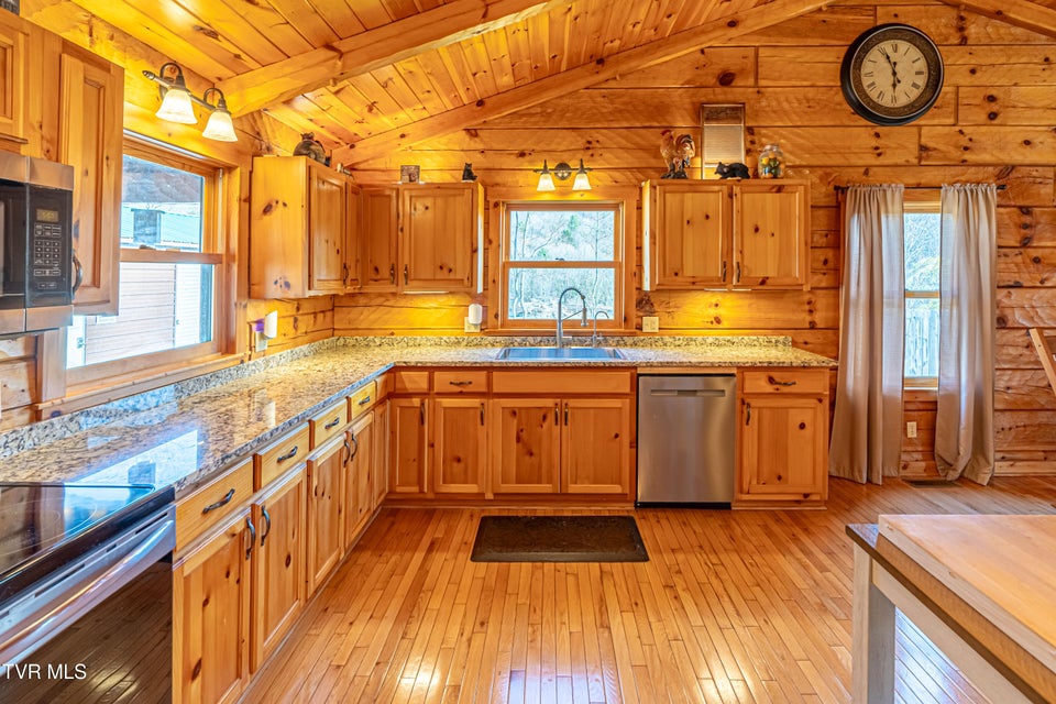 Photo #16: 20903 Azen Road