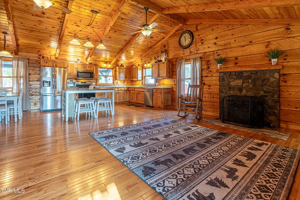 Photo #18: 20903 Azen Road