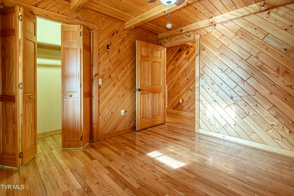 Photo #22: 20903 Azen Road