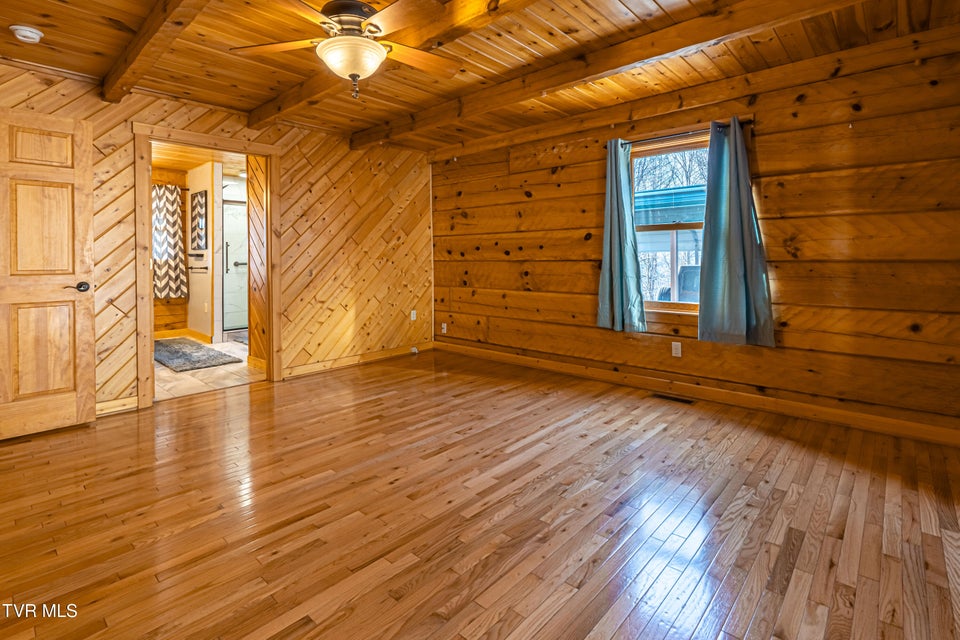 Photo #28: 20903 Azen Road