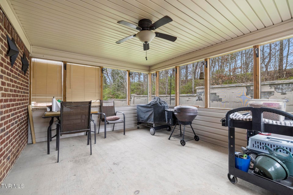 Photo #27: 253 Crockett Drive