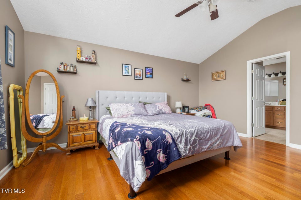 Photo #18: 253 Crockett Drive