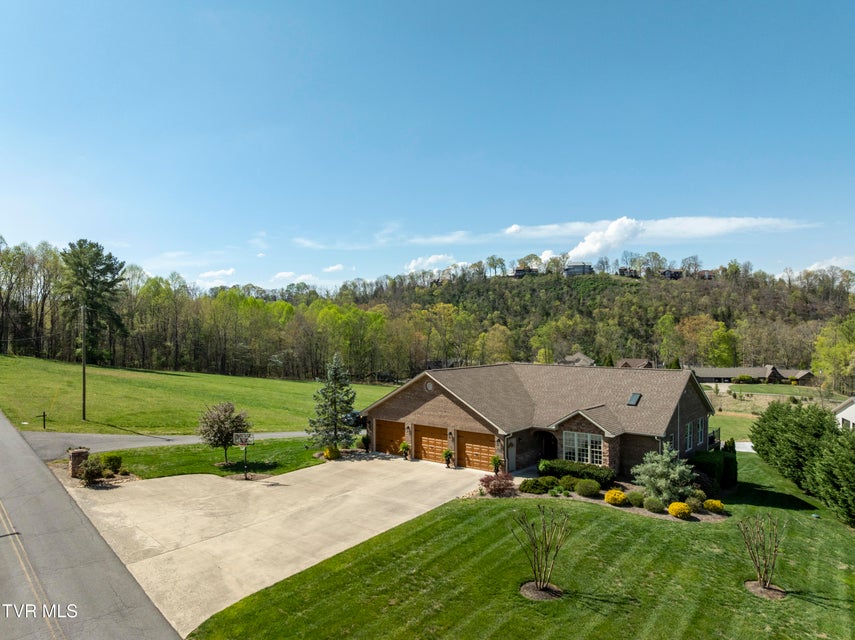 Photo #3: 636 Lake Point Drive