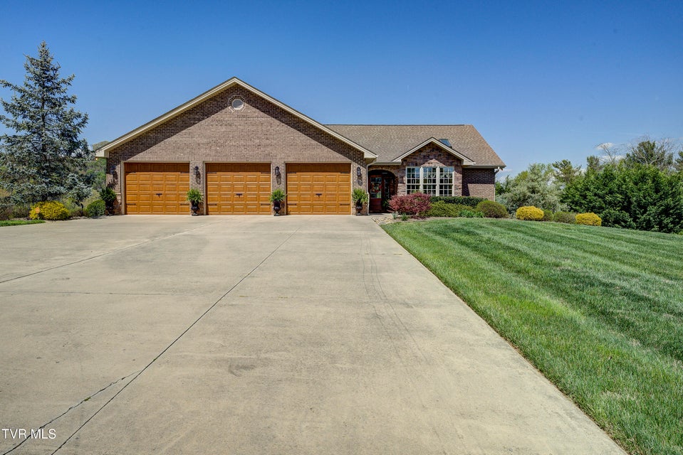 Photo #2: 636 Lake Point Drive