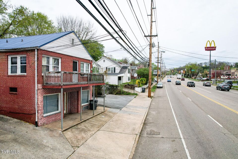 Photo #8: 1416 Lynn Garden Drive
