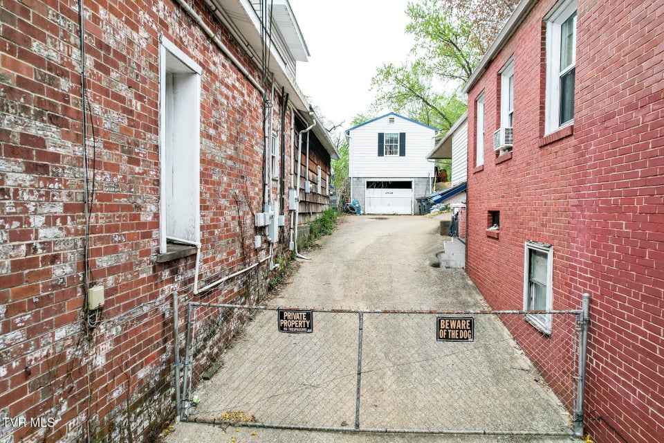 Photo #3: 1416 Lynn Garden Drive