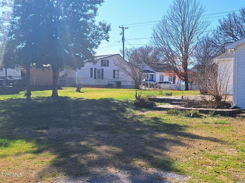 Photo #12: 949 Fairview Avenue