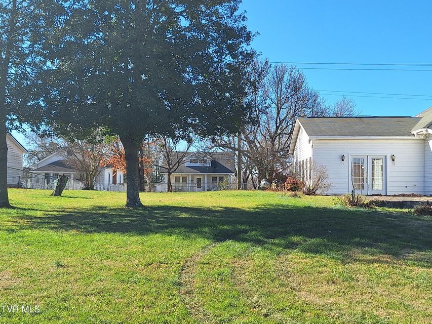 Photo #7: 949 Fairview Avenue