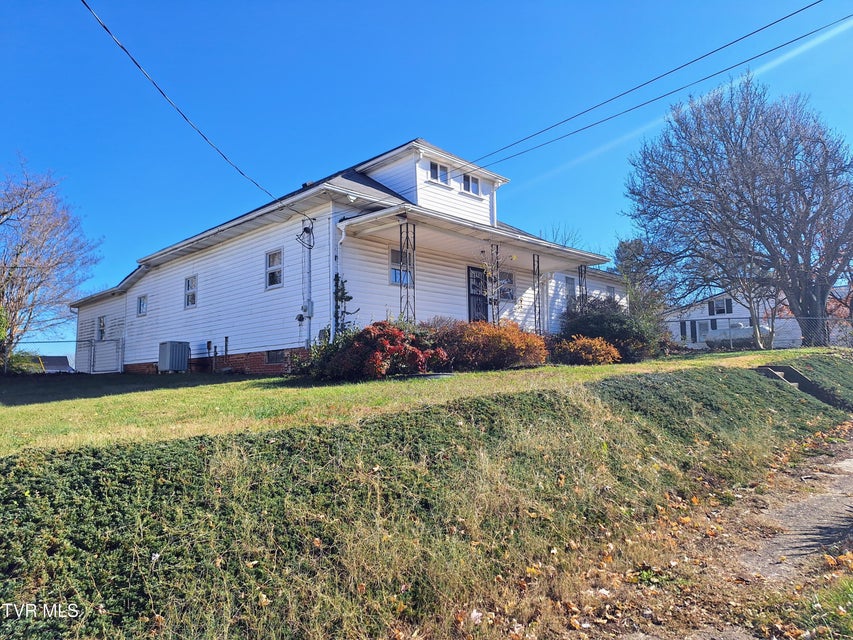 Photo #2: 949 Fairview Avenue