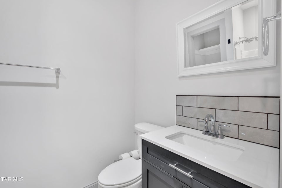 Photo #6: 619 Barton Street