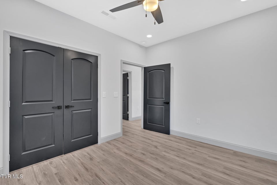 Photo #13: 619 Barton Street