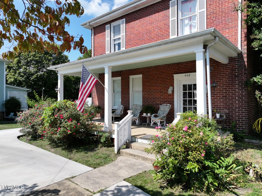 Photo #2: 402 Irish Street