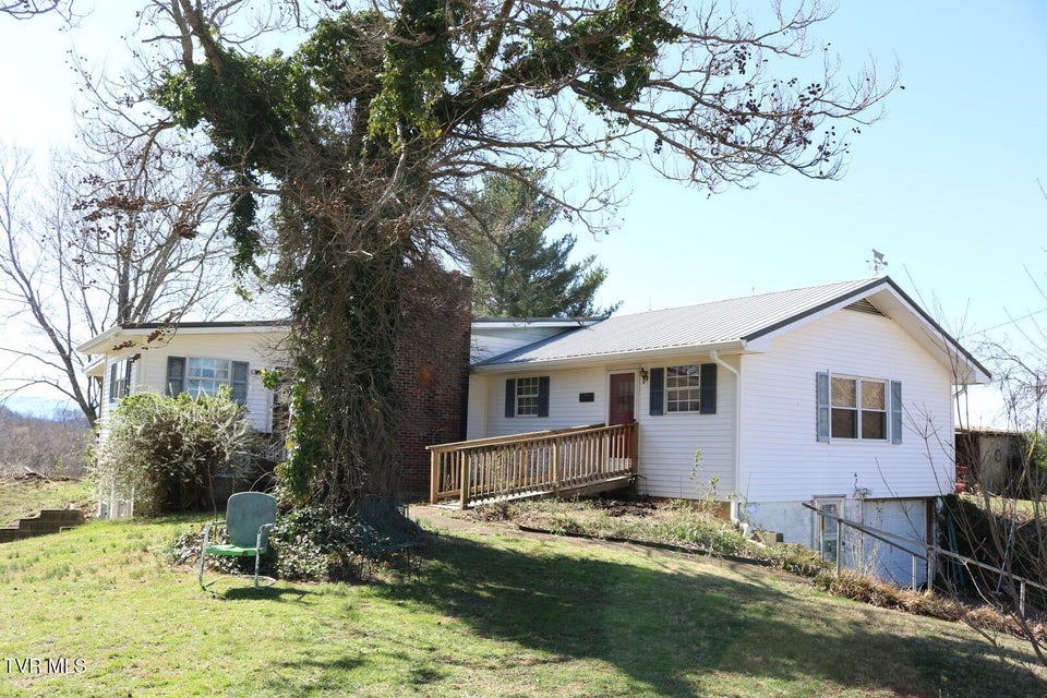 Photo #6: 875 Pates Hill Road