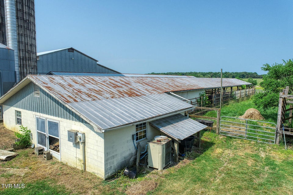 Photo #71: 4135 Ottway Road