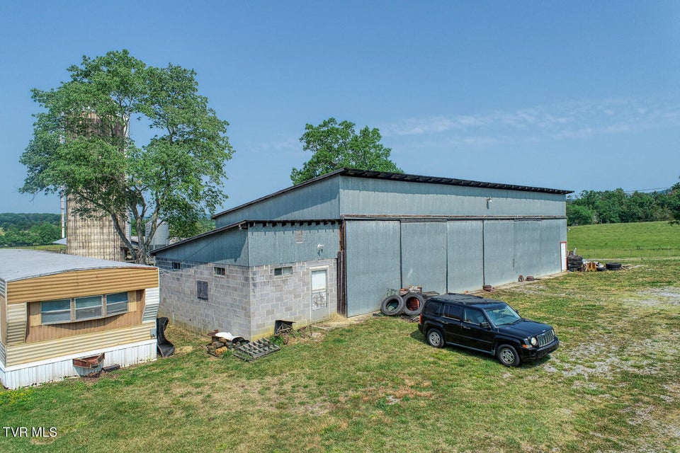 Photo #50: 4135 Ottway Road