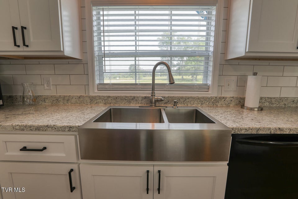 Photo #19: 4135 Ottway Road