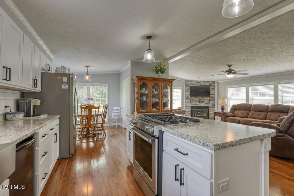 Photo #21: 4135 Ottway Road