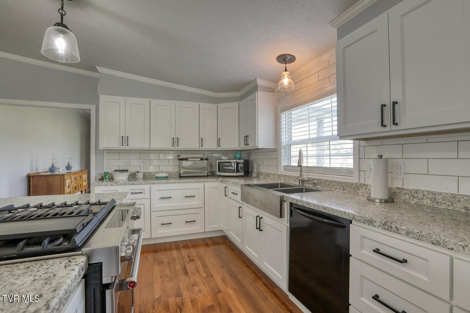 Photo #18: 4135 Ottway Road