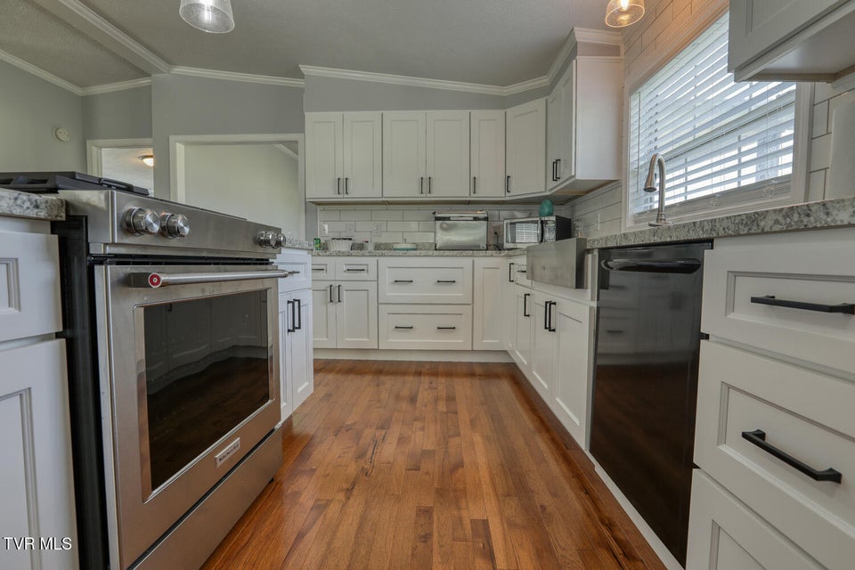 Photo #17: 4135 Ottway Road